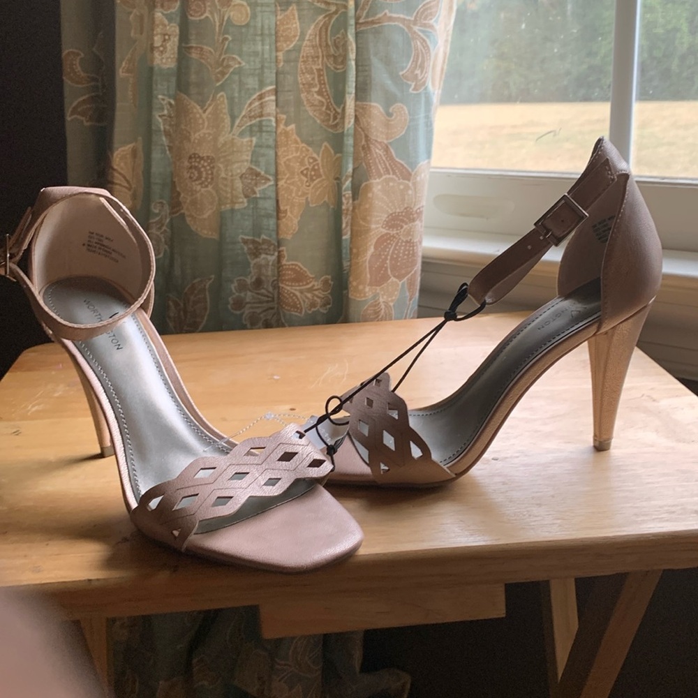 Dressy heel
